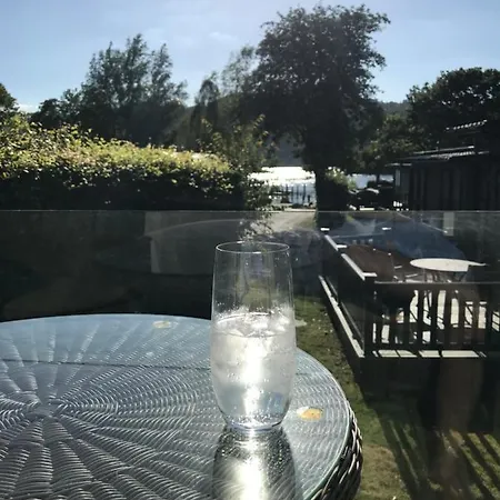 홀리데이파크 R11 Lake View, Fallbarrow Holiday Park *